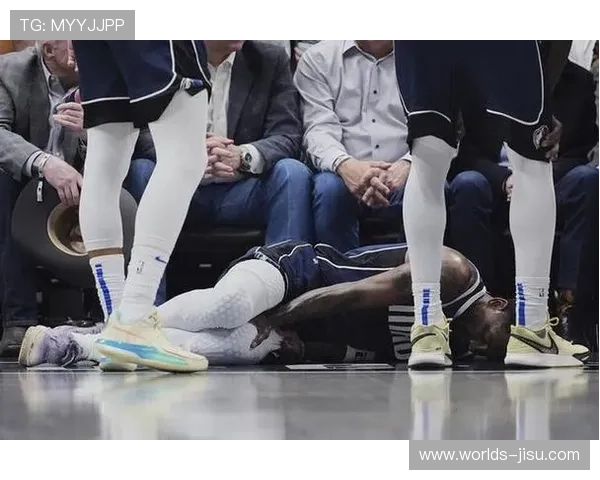 吉米·巴特勒右膝前交叉韧带撕裂赛季报销，勇士队冠军计划受重大影响